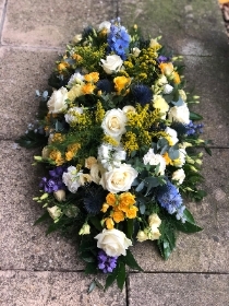 Coffin spray :  Blue, yellow and Ivory